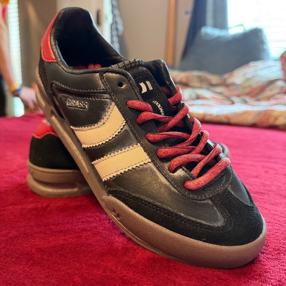 Coolway Grass Mens Leather Suede Sneakers‎ Black White Red Made in Spain Low Top